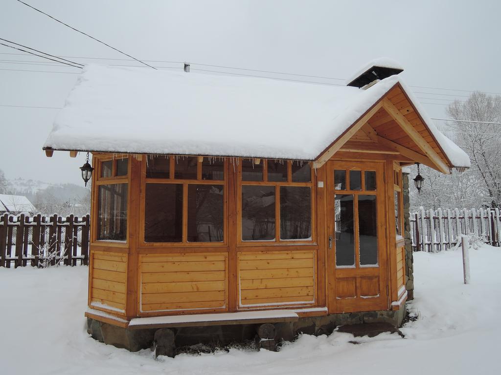 Артгір Гостинний Двір Hotel Mykulychyn Buitenkant foto